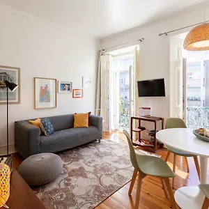 flh-the-poet-apartment-near-saldanha.hotels-lisbon-portugal.com/